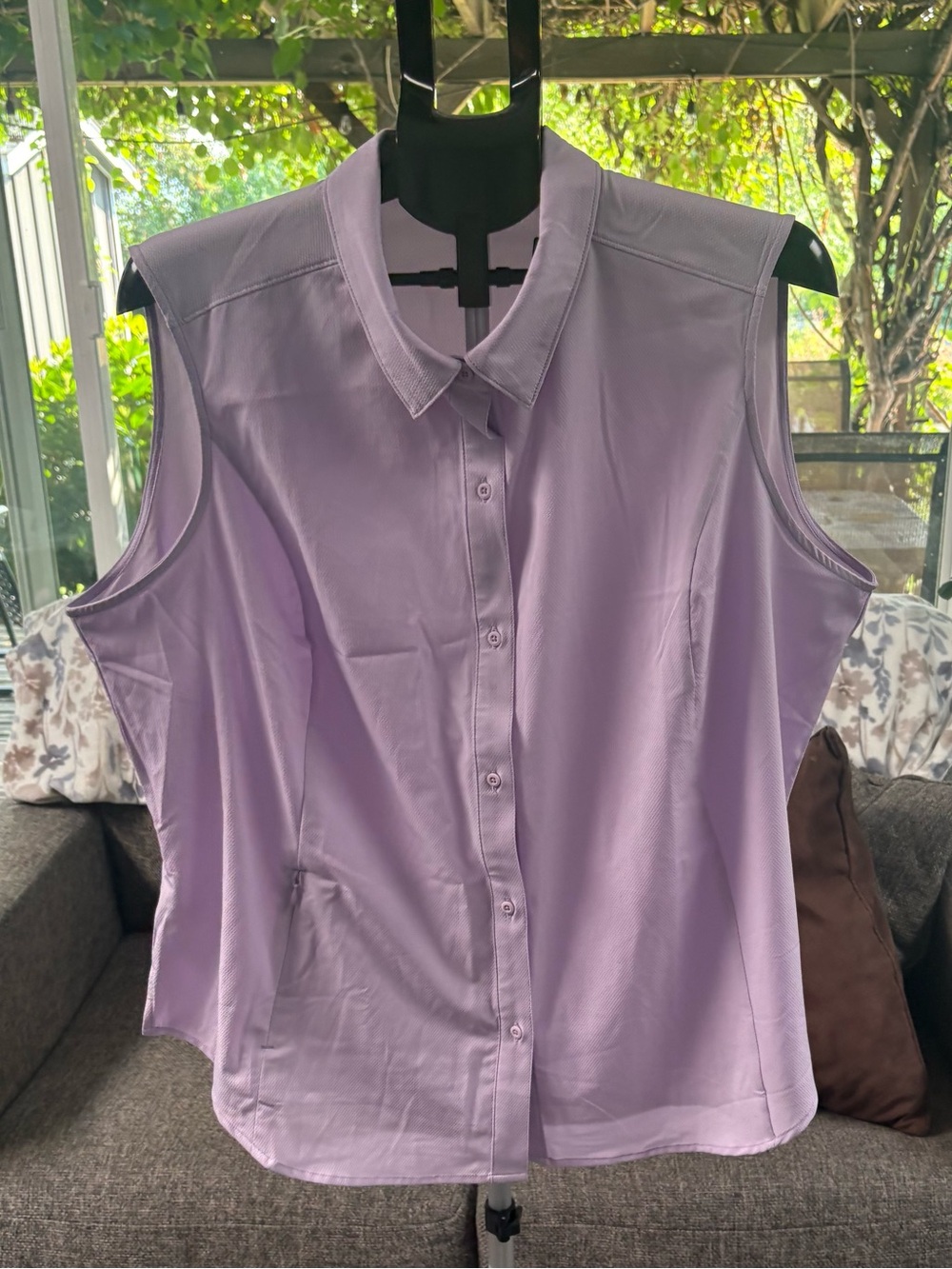 🔥$2, min. purchase $10, NWOT Eddie Bauer Lavender Sleeveless Button-Down Shirt,